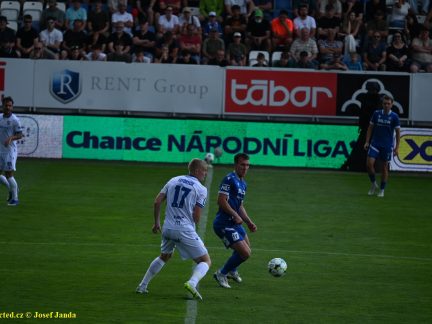 VIDEA: Táborsko dostalo před vyprodaným stadionem od Baníku bůra. Trenér Kronďák oznámil po barážové odvetě konec u týmu