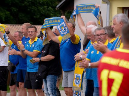 Fotbal: Zlatá Koruna nasázela Kamennému Újezdu čtrnáct gólů