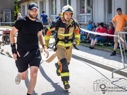 Jihočeský pohár železných hasičů odstartoval v Kardašově Řečici. Sjelo se téměř 60 závodníků