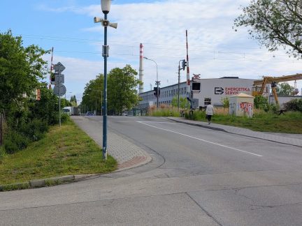 Ve středu se bude opravovat přejezd v Křižíkově