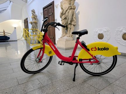 Do ulic krajského města vyjedou nová sdílená kola