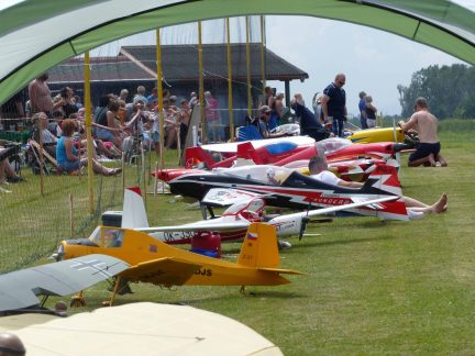Festival v Hradci, letecký den s modely i eldorádo pro děti. Víkend na Jindřichohradecku bude pestrý