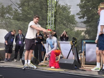 Českobudějovickou majálesovou korunu a titul krále si odnesli šmoulové
