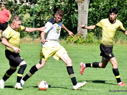 Kluky získaly s Oslovem potřebný bod a odvrátily hrozbu sestupu