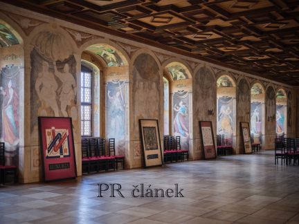 Zámek Bechyně letos překvapí. Současné umění obsadilo historické sály, park i zámeckou sýpku