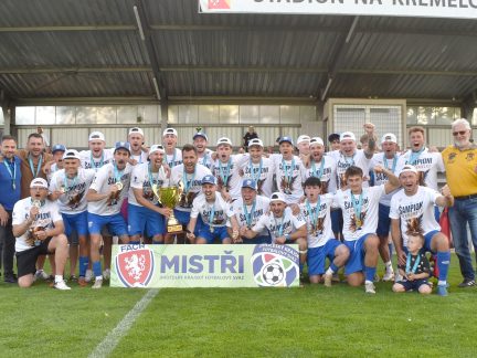 Mistři zakončili sezonu ve velkém stylu. Strakonice nadělily Mirovicím sedm branek