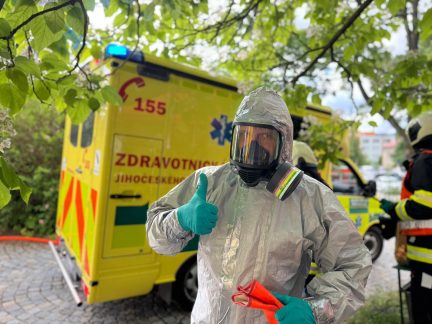 Záchranné složky ve strakonické nemocnici cvičily zásah při nebezpečné nakažlivé nemoci
