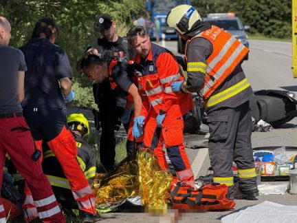 Při nehodě u Zbelítova utrpěl motorkář devastující poranění nohy