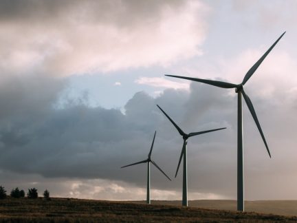 Lodhéřov nevzdává bitvu proti zóně větrníků. Investoři už se hlásí, ale radnice připravuje žalobu