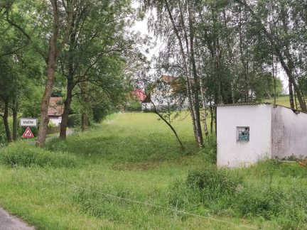 Projekt vodovodu pro Kvašťov na Chyšecku se ocitl ve slepé uličce. Vzniknout má jen odběrní místo před vsí