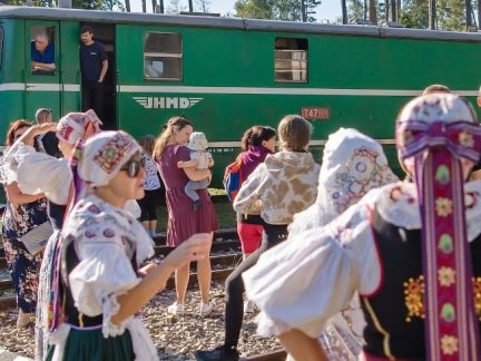Víkend na Jindřichohradecku: Letní kultura, rybářský svátek a železniční opojení