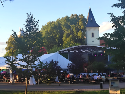 Víkend na Jindřichohradecku: Slavná pouť, letní kultura a známé festivaly i navzdory vedru