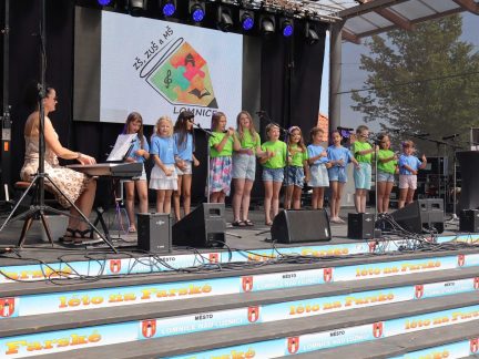 Na srazu rodáků poctila Lomnice nad Lužnicí vědce, sportovce, umělce i sociální experty