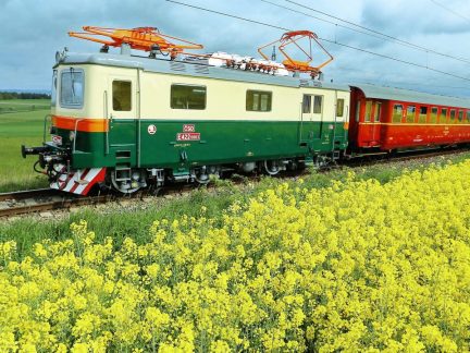 Víkend na Táborsku přinese nostalgickou jízdu Bobinkou, festival i vernisáž