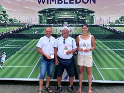 Tenisté z Milevska vyrazili na Wimbledon. Na vlastní oči viděli pětisetový thriller Jakuba Menšíka