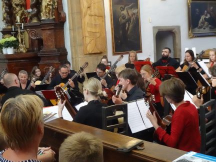 Kytarový orchestr zahájil hudební kurzy a festival v Soběslavi