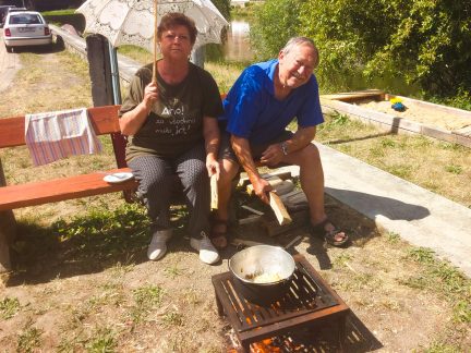 První ročník Guláš festu v bechyňském Zářečí byl skromný, ale pobavil
