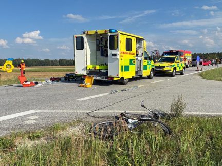 Po střetu s vozidlem zůstal u Ponědrážky cyklista v bezvědomí