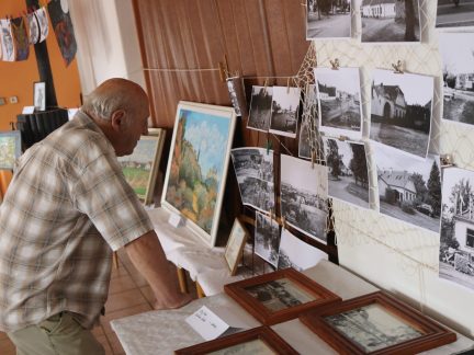 V Králově Lhotě uspořádali přehlídku místní tvořivosti. Výstava nabídla i historické fotografie