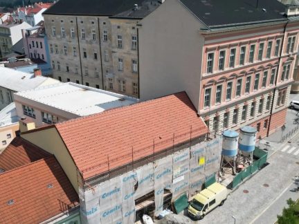 Proměna základní školy v Jindřichově Hradci finišuje. Dětí nepřibude, komfortu ano
