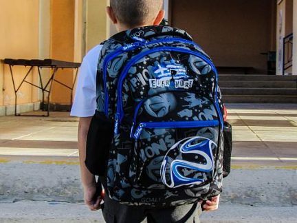 Krumlovská knihovna vyhlašuje sbírku aktovek a penálů. Pomůže dětem ze sociálně slabších rodin
