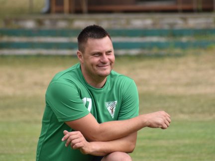 Střelské Hoštice po sestupu neskládají zbraně