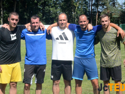 Bídné jaro má v Kovářově napravit pět nových tváří