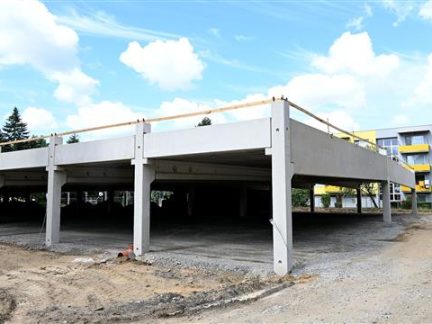 Písek nabídne obyvatelům sídliště Jih 30 míst v novém etážovém parkovišti