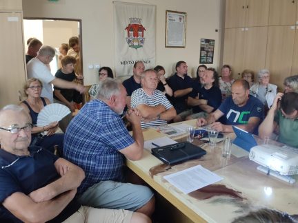 Město Chýnov už sedm bytových domů stavět nechce. Pozadí projektu zaskočilo zastupitele i občany