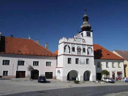 Ve Volyni přibyly ovocné sady i nové aleje