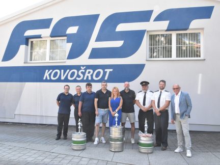 Hasiči sesbírali přes 311 tun odpadu. Kdo vyhrál sele na rožeň a sud piva?