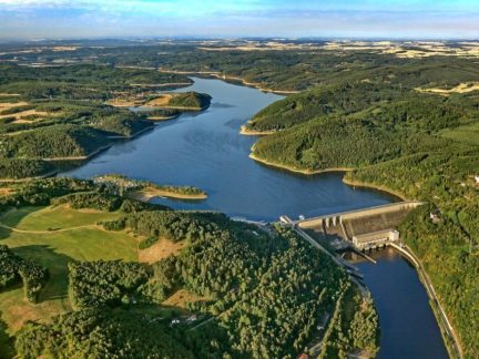 V Podolsku na Orlíku trvá zákaz koupání. Radava nebo Lipno mají výbornou kvalitu vody