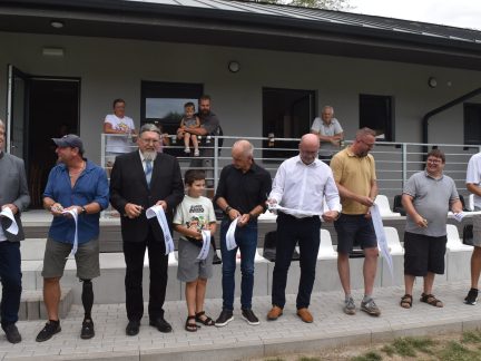 V Dražejově slavnostně otevřeli nové fotbalové kabiny. Oslavy pokračují i v sobotu