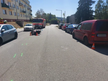 Při střetu auta a motorky ve Strakonicích se vážně zranil motorkář