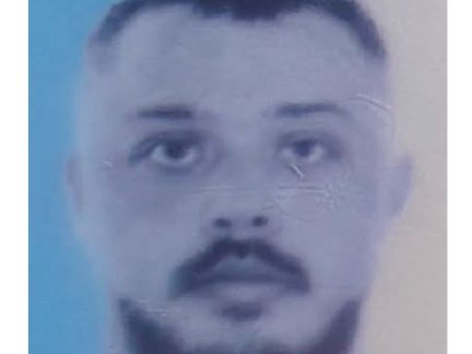 Muž chtěl hodinky Rolex, přišel o téměř půl milionu. Policisté pátrají po podvodníkovi