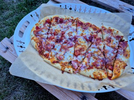 DOBROTY: Pizza z quiche těsta s rozmarýnem