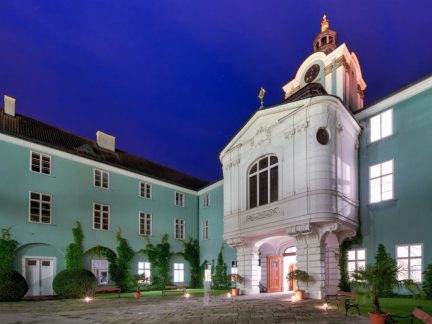 Víkend na Jindřichohradecku: Tajemná noc na zámcích, nový hudební festival i výprava za vzácnými ptáky