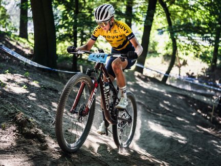 Lucie Bořánková z týmu Rouvy si v Ostravě dojela pro bronz