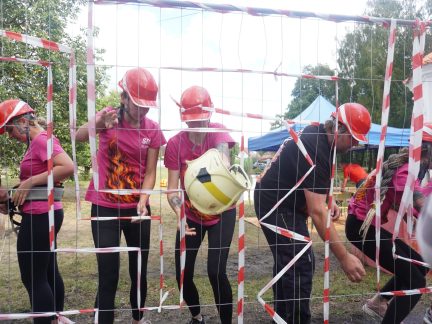 Třešeňský pětiboj prověřil hasiče v netradičních disciplínách