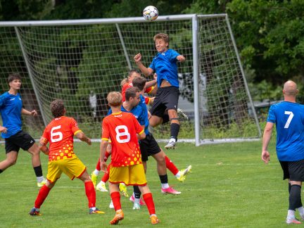 Mokré dál překvapuje. Nováček smetl Kamenný Újezd, Alexa dal hattrick