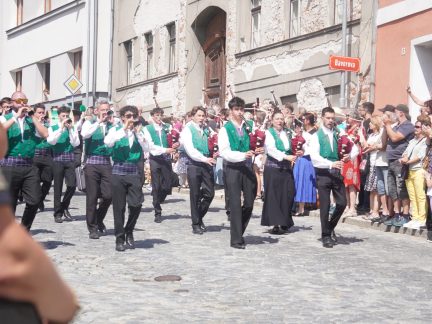 Dudácký festival uzavřel tradiční průvod i nový český rekord