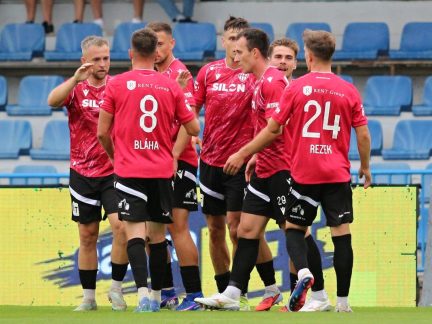 Táborsko přivezlo díky gólu Varačky cenné vítězství z Jihlavy. V sobotu ho čeká v souboji neporažených bitva o přední příčky