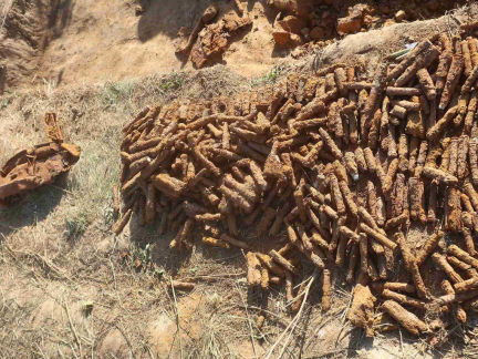 Archeologové s pyrotechniky se u Budějovic zapotili. Našli tisíce kusů munice