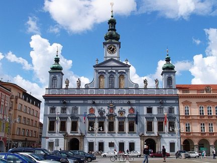 Do komunálních voleb jde v republice o pět tisíc lidí méně než před čtyřmi lety. Menší zájem je i o Senát