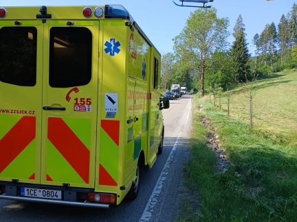 Nehoda se zraněním uzavřela silnici I/20 od Dasného směrem na Budějovice