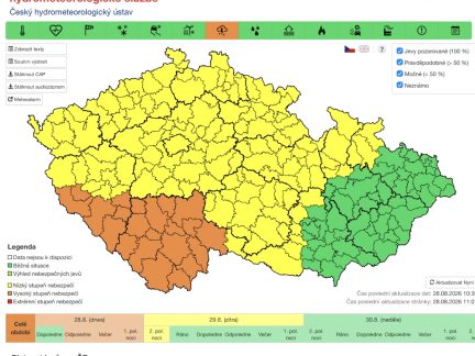 Meteorologové varují před velmi silnými bouřkami s kroupami