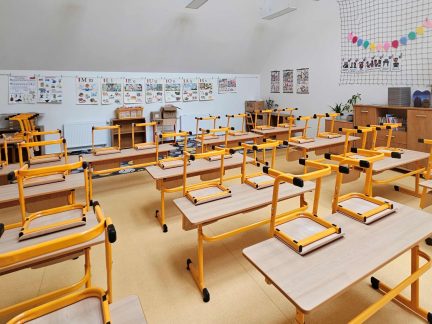 Děti odstartují v nových třídách, učitelé s lepším zázemím. Škola v Jindřichově Hradci se dočkala rozšíření