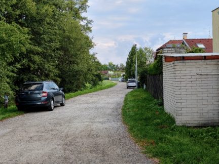 Březová ulice v Budějovicích bude mít nový povrch i osvětlení