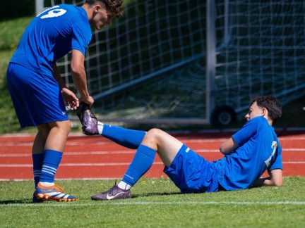 Fotbal: Osm sekund, zlomenina a žádná karta. Zákrok na hráče budějovického SKP řeší disciplinárka