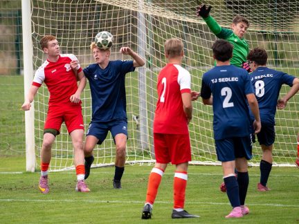 Fotbal – dorost: Křemže s Chvalšinami se dočkaly. Sedlci nasázely devět branek